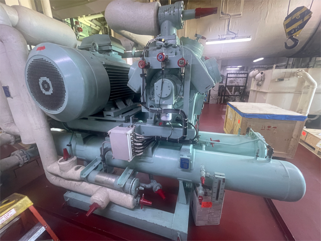 Mechanical systems inside a vessel